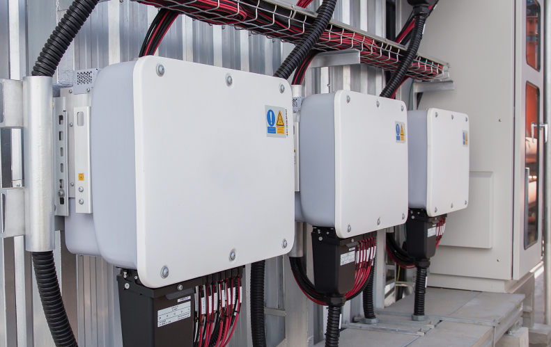 Petracarbon - Battery Connectors: Ensuring Secure Power Transmission In Demanding Applications 1 Applications Of Battery Connectors
